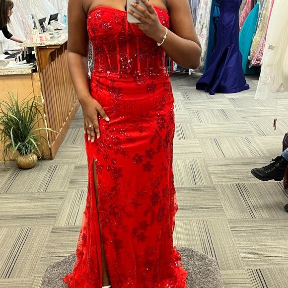 Colette, Size 10,  Candy Apple - Picture 2 of 8